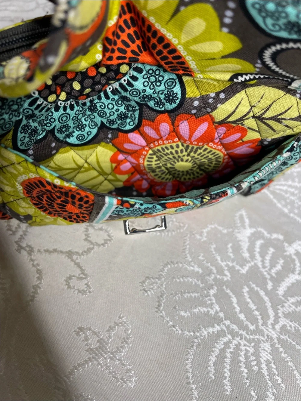 Vera Bradley Quilted Push-Lock Wristlet Wallet Clutch Floral Pattern